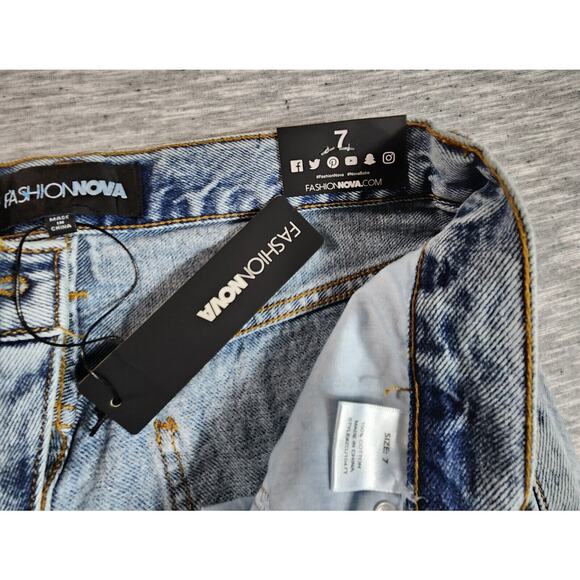 Fashion Nova Mom Jeans High Waist Straight Leg Denim Pants Juniors Size 7 - Picture 7 of 7